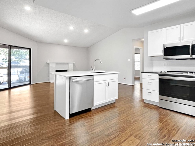 11520 Huebner Rd Property Photo 12