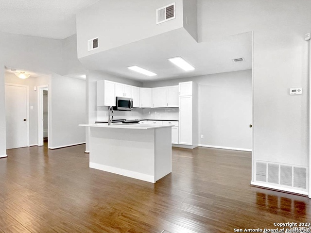 11520 Huebner Rd Property Photo 14