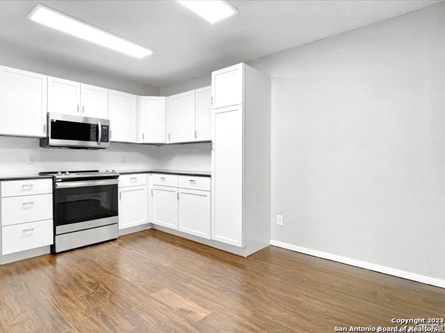 11520 Huebner Rd Property Photo 17