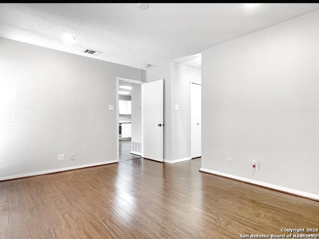 11520 Huebner Rd Property Photo 22