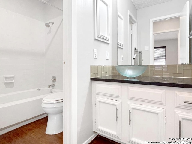 11520 Huebner Rd Property Photo 24