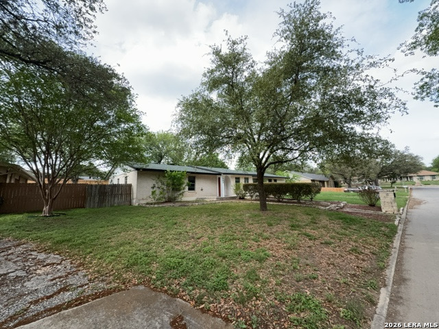 202 Shalimar Dr Property Photo 2