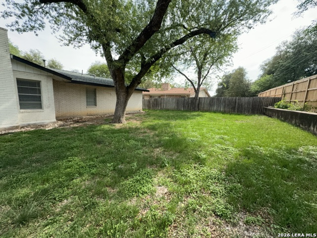 202 Shalimar Dr Property Photo 4