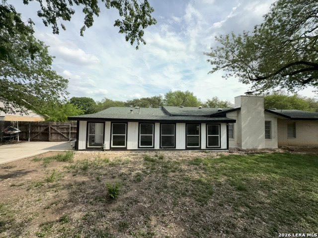 202 Shalimar Dr Property Photo 5
