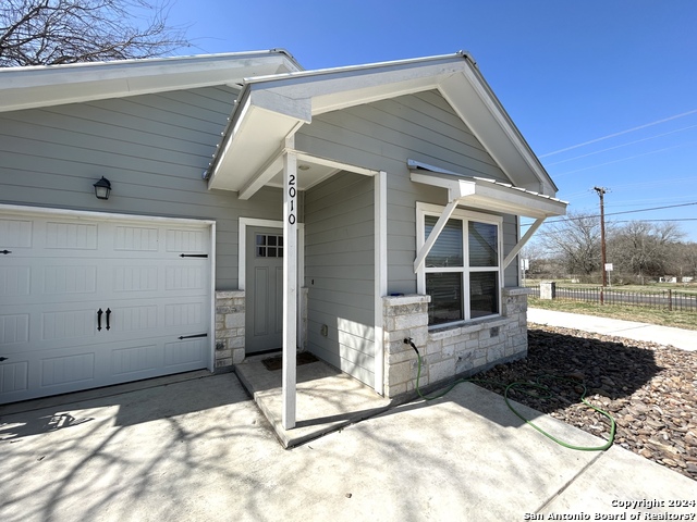 2010 N Ranch Estates Blvd Property Photo 2