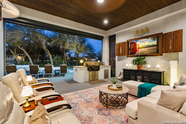 916 Jenny Leigh Trl Property Photo 3