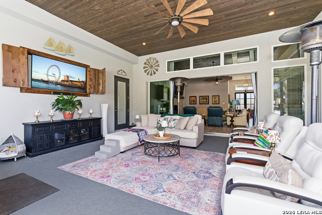 916 Jenny Leigh Trl Property Photo 33