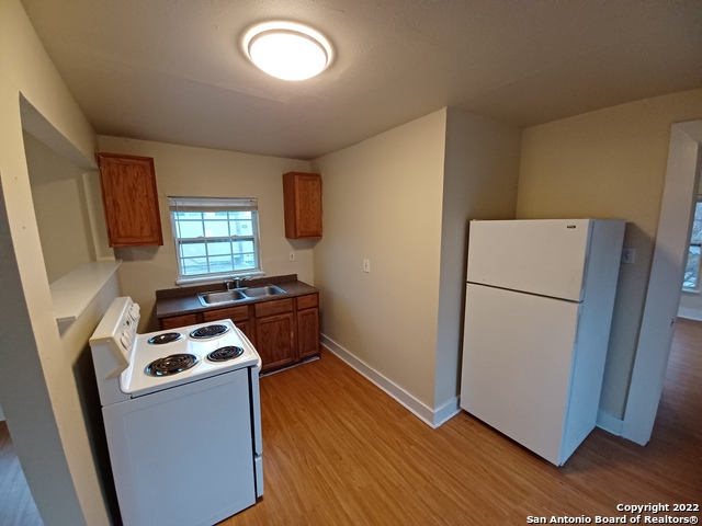 905 W Lynwood Ave Property Photo 5