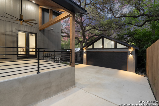 434 College Blvd Property Photo 6
