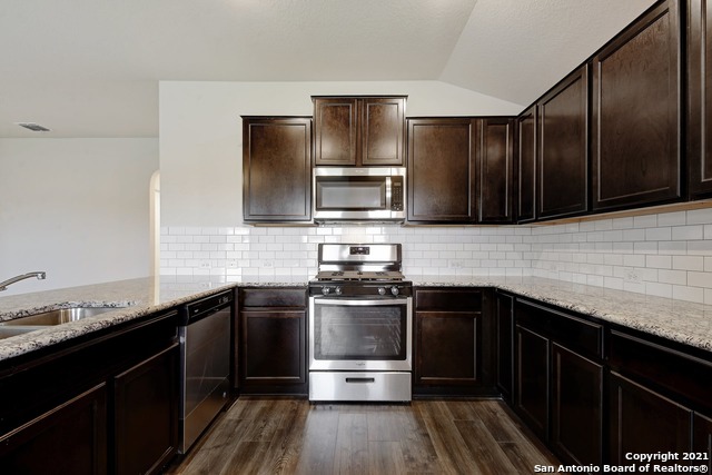 9959 Bratten Rise Property Photo 8