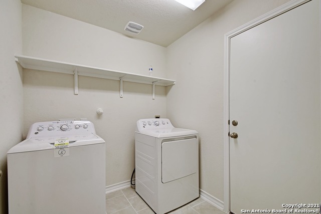 9959 Bratten Rise Property Photo 23