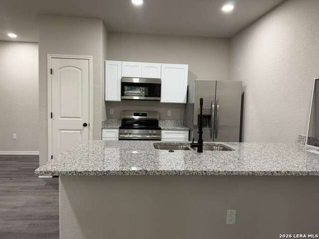 7616 Windsor Oaks Property Photo 2
