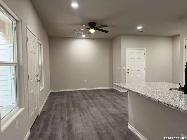 7616 Windsor Oaks Property Photo 3