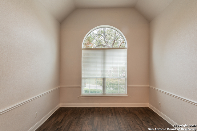 7426 Hovingham Property Photo 5