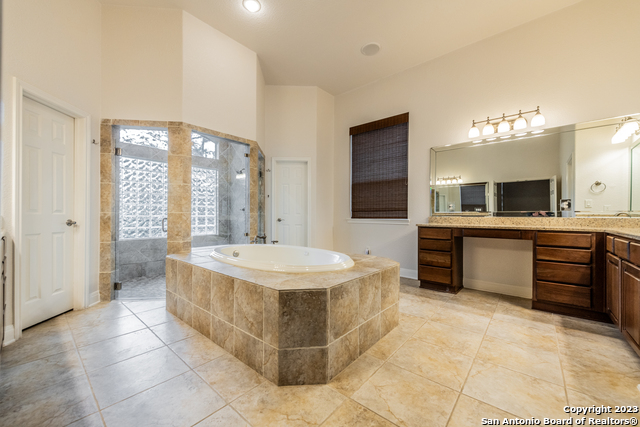 7426 Hovingham Property Photo 25