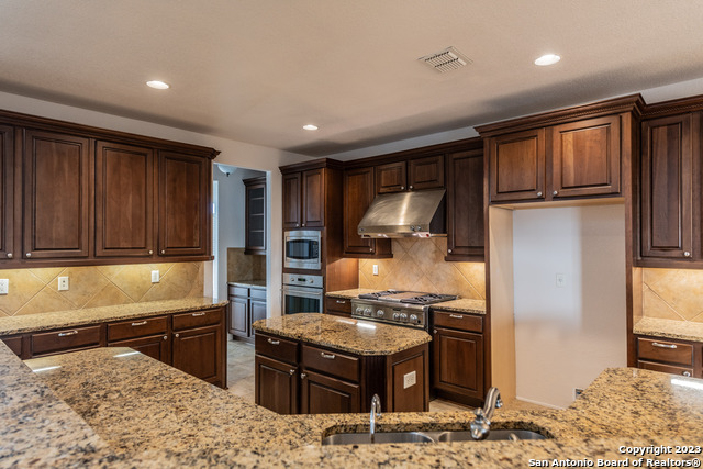 7426 Hovingham Property Photo 45