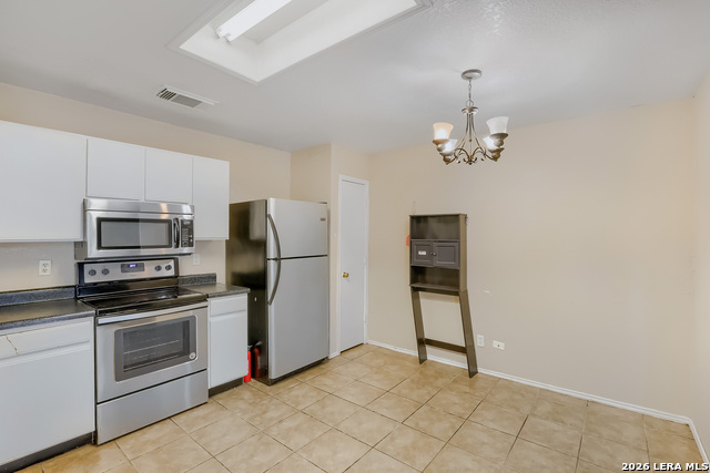 6714 Highland Grass Property Photo 5
