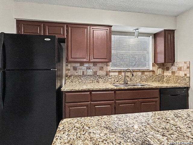 12446 Starcrest Dr Property Photo 10