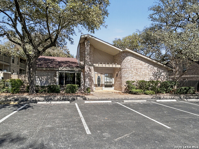12446 Starcrest Dr Property Photo 23