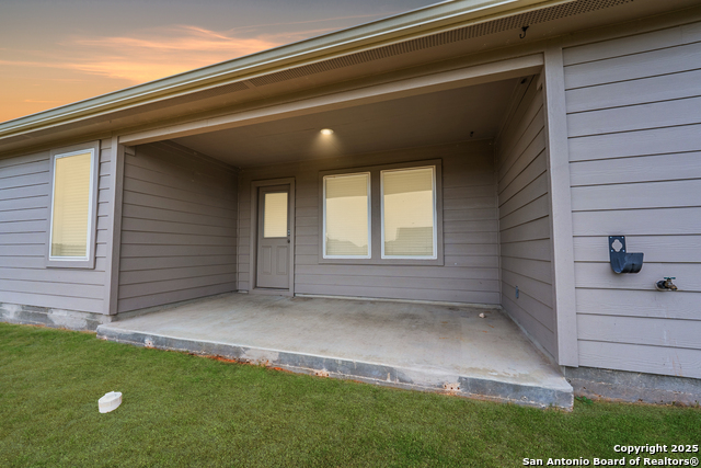 125 Nicks Cv Property Photo 37