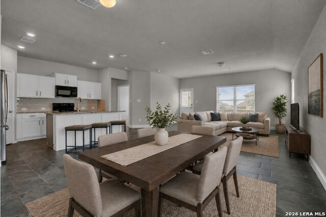 10306 Midsummer Mdw Property Photo 4