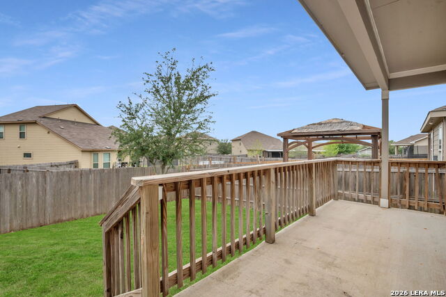 10306 Midsummer Mdw Property Photo 24