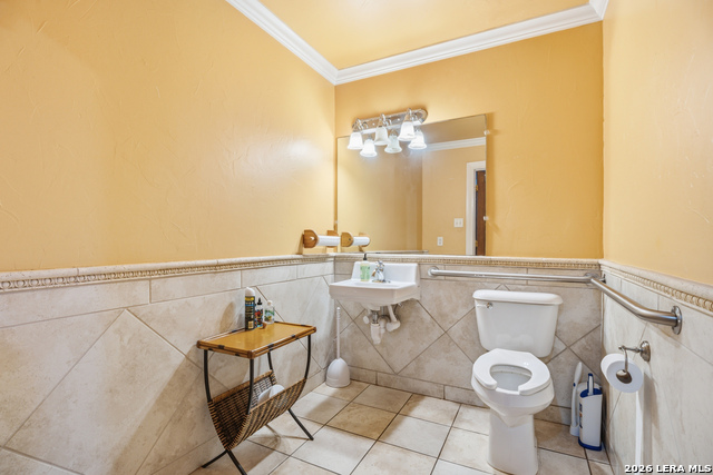 801 N Main Property Photo 49