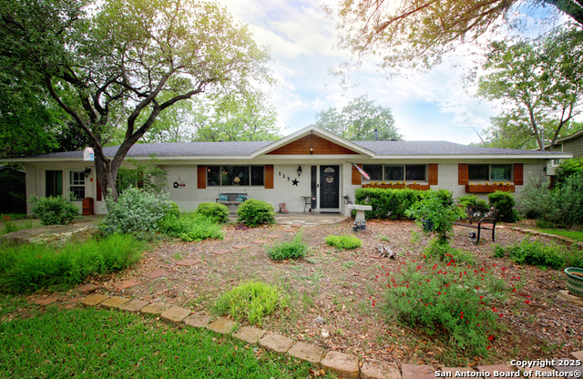 113 Adobe Dr Property Photo 1
