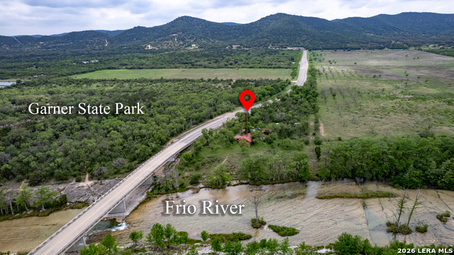 607 Fm 1050 Property Photo 1