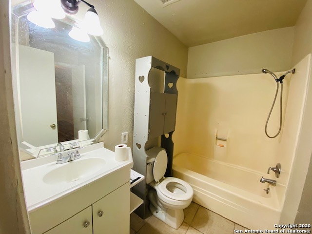 7135 Glen Terrace Property Photo 7