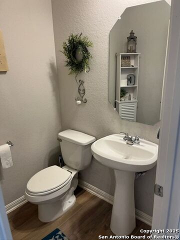 9102 Novacek Blvd Property Photo 9