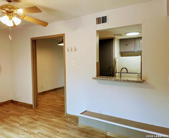6611 Southpoint St Property Photo 5
