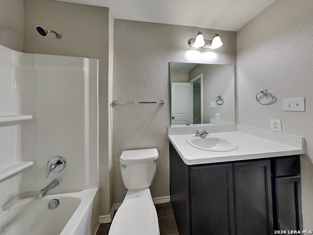 5118 Everett Property Photo 7