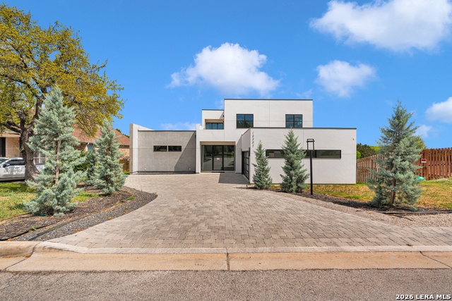 15302 Barrie Property Photo 1