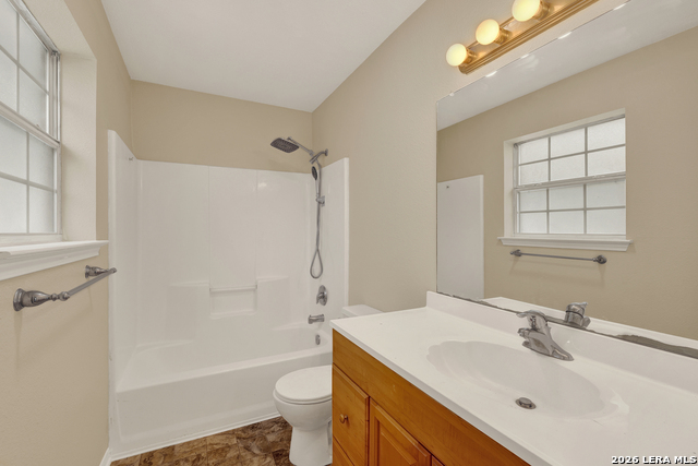 723 Woodcrest Property Photo 23