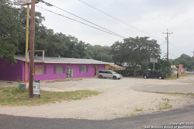 22745 State Highway 16 S Property Photo 2