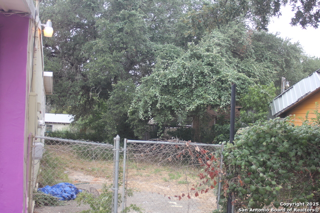 22745 State Highway 16 S Property Photo 42
