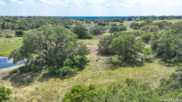 108 Misty Bend Property Photo 6