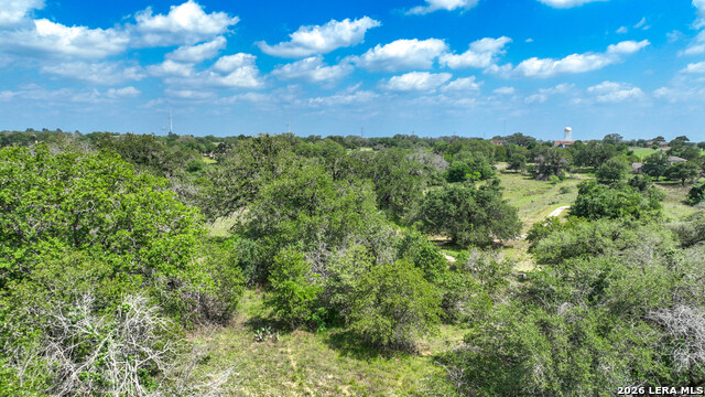 108 Misty Bend Property Photo 9