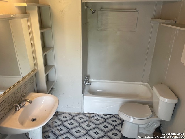80 San Antonio St Property Photo 13