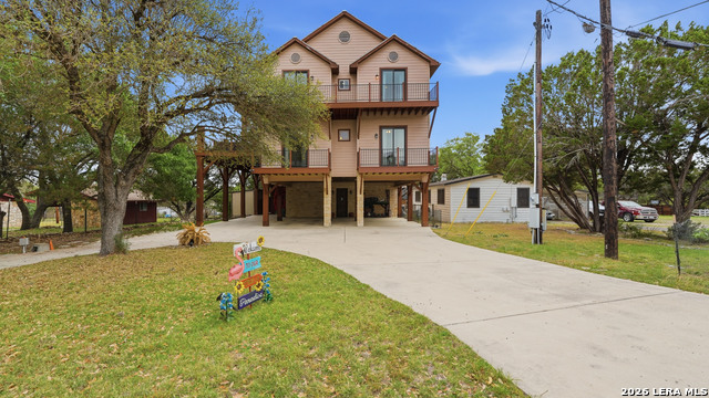 628 Country Property Photo 1