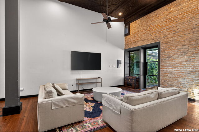 612 High Property Photo 4