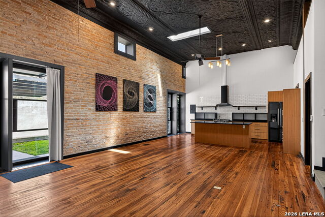 612 High Property Photo 32