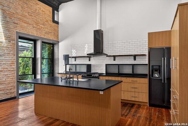 612 High Property Photo 35