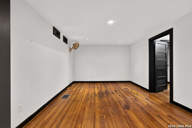 612 High Property Photo 38