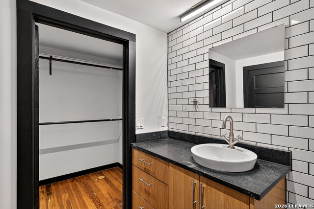 612 High Property Photo 42