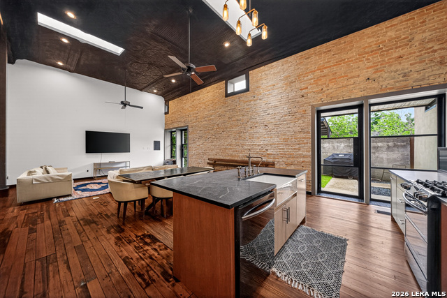 612 High Property Photo 67