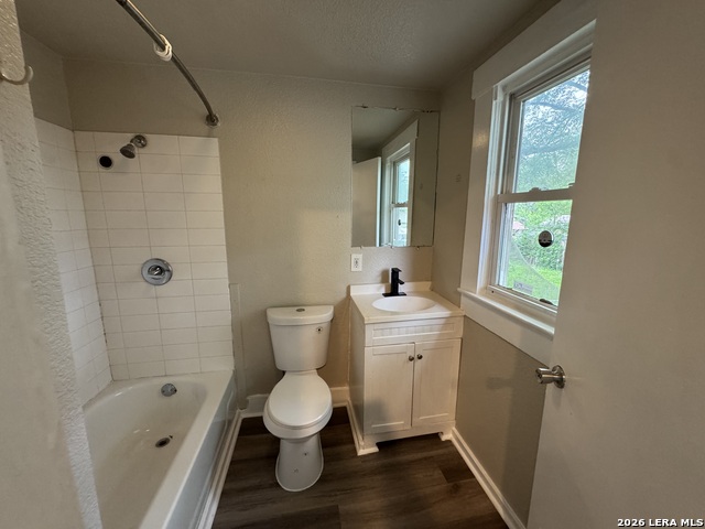420 Clark Ave Property Photo 13