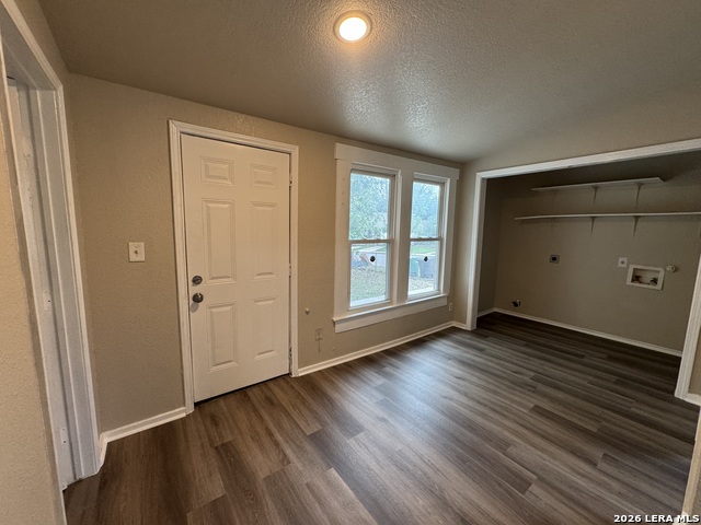 420 Clark Ave Property Photo 14