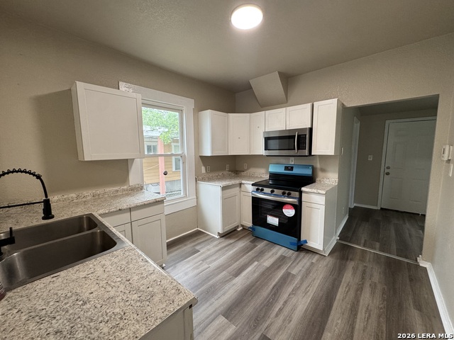 420 Clark Ave Property Photo 16